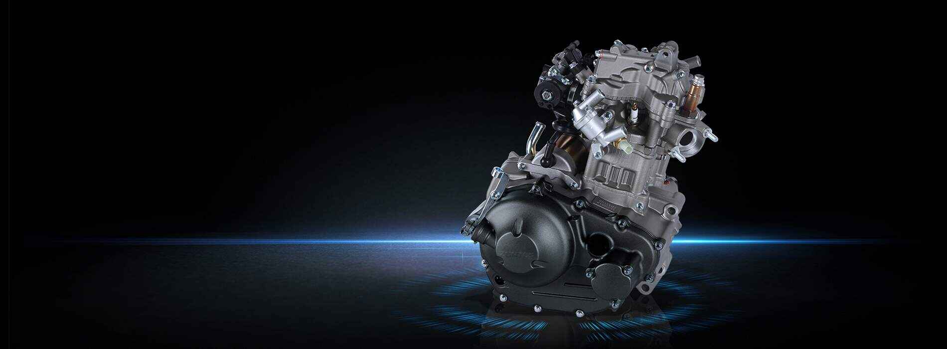 Liquid cooled 4V engine